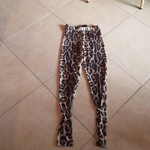 Kardashian Kollection leoppard leggings